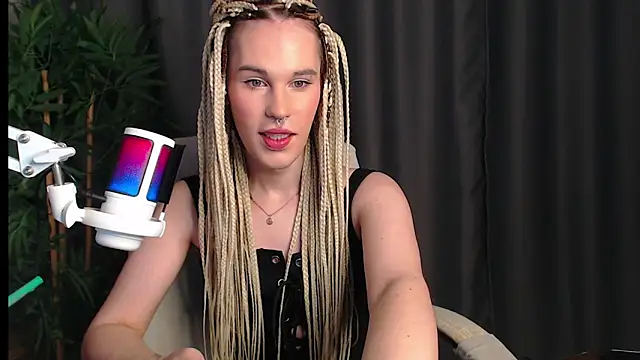 Cassie Bae online show from 11-26-25, 06:52