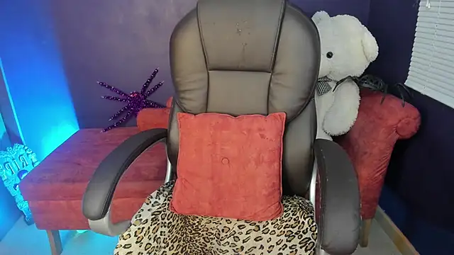 milufontier online show from 10-22-25, 11:25