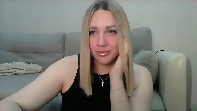 Snapshot of VickyLove047 chatting on 09-15-25, 05:57 VickyLove047 online show from 09-15-25, 05:57