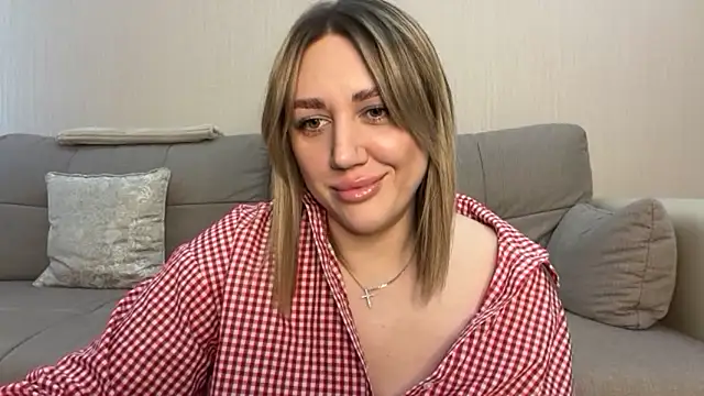 Snapshot of VickyLove047 chatting on 11-15-25, 06:17 VickyLove047 online show from 11-15-25, 06:17