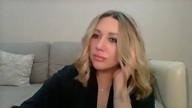 Snapshot of VickyLove047 chatting on 09-17-25, 04:09 VickyLove047 online show from 09-17-25, 04:09