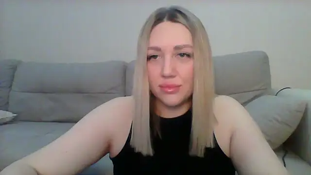 Snapshot of VickyLove047 chatting on 09-23-25, 05:25 VickyLove047 online show from 09-23-25, 05:25