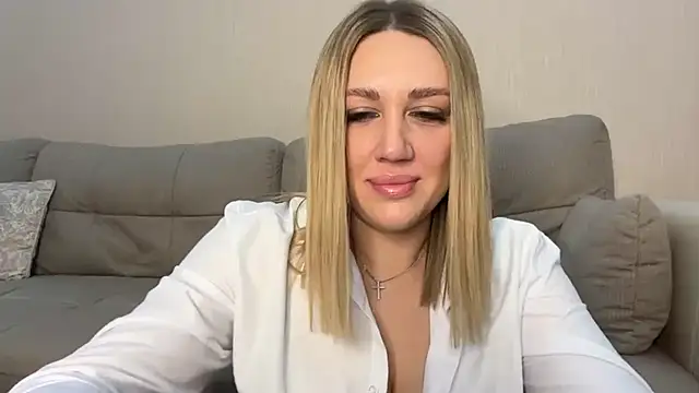 Snapshot of VickyLove047 chatting on 09-26-25, 06:20 VickyLove047 online show from 09-26-25, 06:20