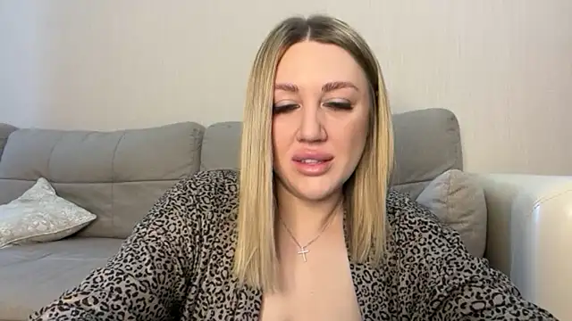 Snapshot of VickyLove047 chatting on 09-30-25, 05:57 VickyLove047 online show from 09-30-25, 05:57