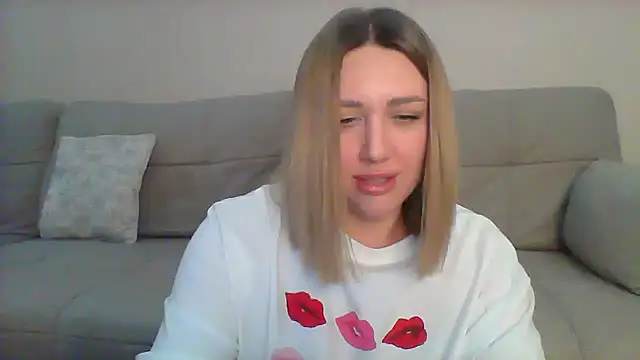 Snapshot of VickyLove047 chatting on 03-04-25, 10:13 VickyLove047 online show from 03-04-25, 10:13