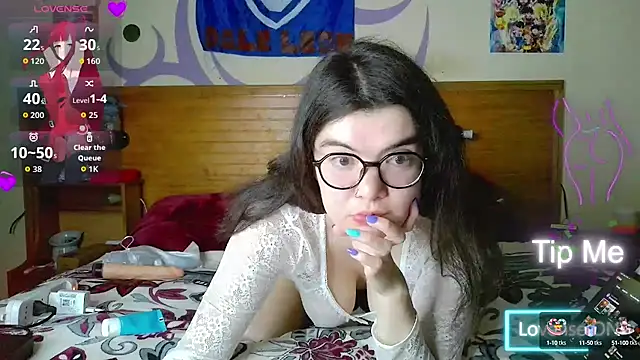 Snapshot of MilahHot13 chatting on 09-14-25, 01:39 MilahHot13 online show from 09-14-25, 01:39