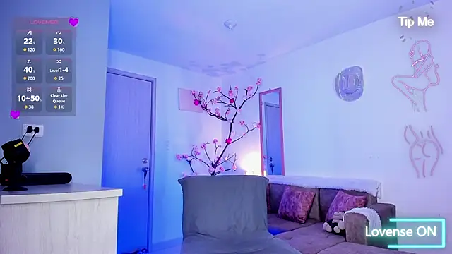  Valery tw online show from 11-16-25, 08:41