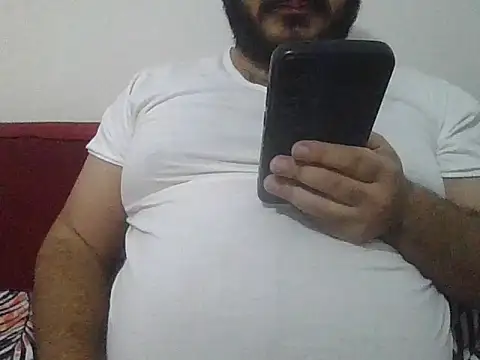 UrfavSlaveBitch online show from 11-26-25, 04:51