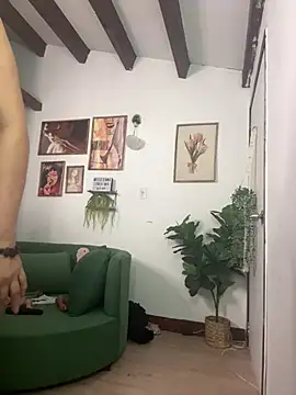 Adeellee  online show from 04-11-26, 05:27