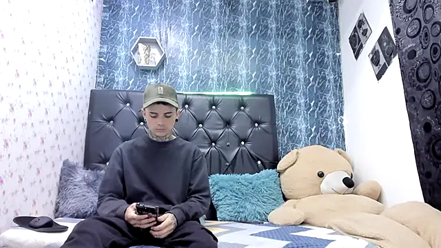 exotic hot couple online show from 03-05-26, 10:27