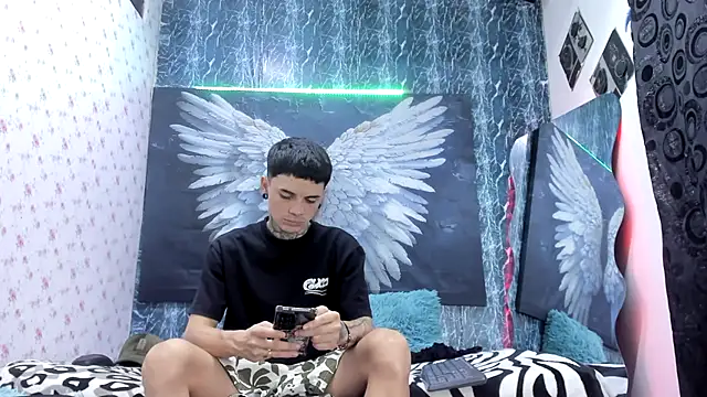 exotic hot couple online show from 04-13-26, 10:25