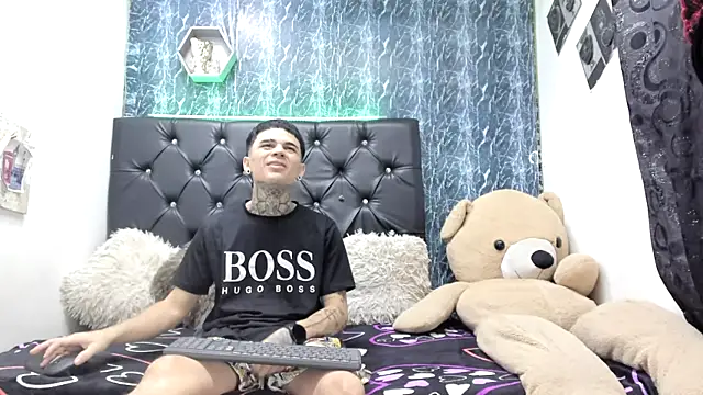 exotic hot couple online show from 12-14-25, 10:37