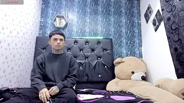 exotic hot couple online show from 02-06-26, 08:38