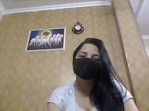 Snapshot of hornycoupleJandS chatting on 05-01-26, 06:24 hornycoupleJandS online show from 05-01-26, 06:24