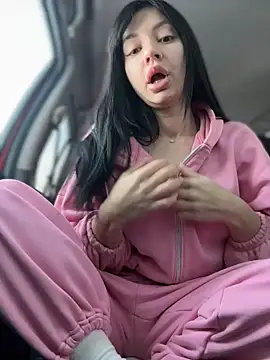 Snapshot of JulliaVegas chatting on 02-05-26, 02:51 JulliaVegas online show from 02-05-26, 02:51