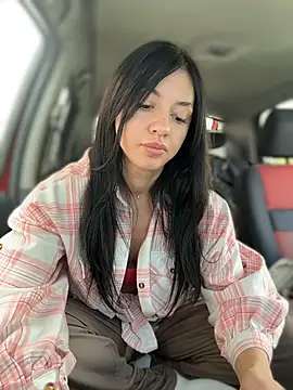 JulliaVegas online show from 06-18-26, 02:32
