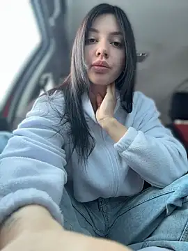 Snapshot of JulliaVegas chatting on 02-12-26, 03:17 JulliaVegas online show from 02-12-26, 03:17