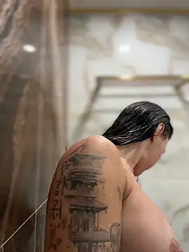 JulliaVegas online show from 04-01-26, 02:02