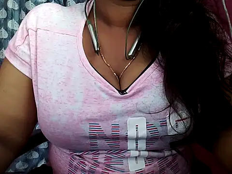 Snapshot of Tamilsathya2024 chatting on 03-13-25, 03:44 Tamilsathya2024 online show from 03-13-25, 03:44