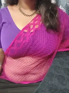 Snapshot of Tamilsathya2024 chatting on 05-21-26, 01:52 Tamilsathya2024 online show from 05-21-26, 01:52