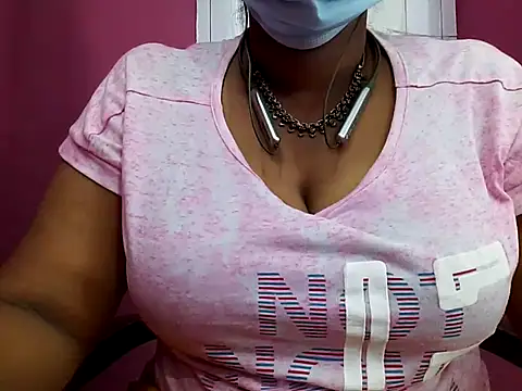 Snapshot of Tamilsathya2024 chatting on 02-19-25, 02:01 Tamilsathya2024 online show from 02-19-25, 02:01