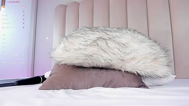 CharlotteDupontt online show from 11-18-25, 02:53