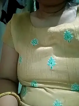 Snapshot of sunita-doll chatting on 04-07-26, 06:43 sunita-doll online show from 04-07-26, 06:43