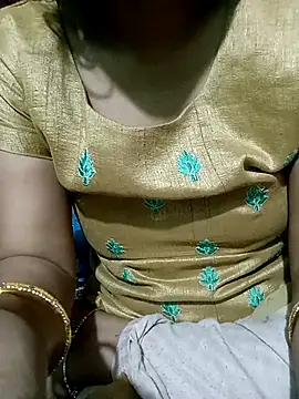 Snapshot of sunita-doll chatting on 04-07-26, 02:13 sunita-doll online show from 04-07-26, 02:13