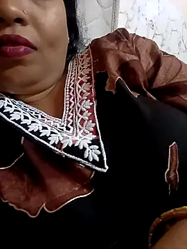 sunita-doll online show from 12-21-25, 10:17