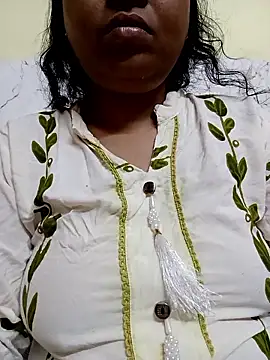 Snapshot of sunita-doll chatting on 05-24-26, 10:59 sunita-doll online show from 05-24-26, 10:59