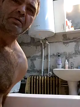 narcismarcu11 online show from 11-04-25, 06:11