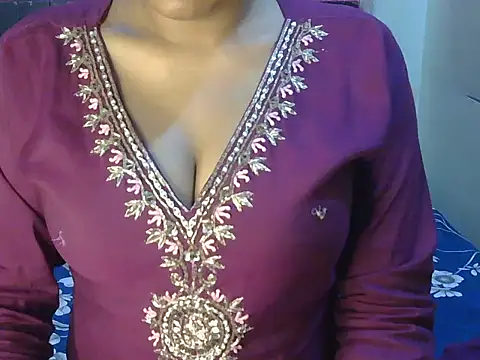 hot  surbhi online show from 02-12-26, 03:12