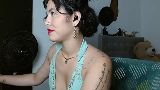 Sexy Lia  online show from 04-15-26, 02:50