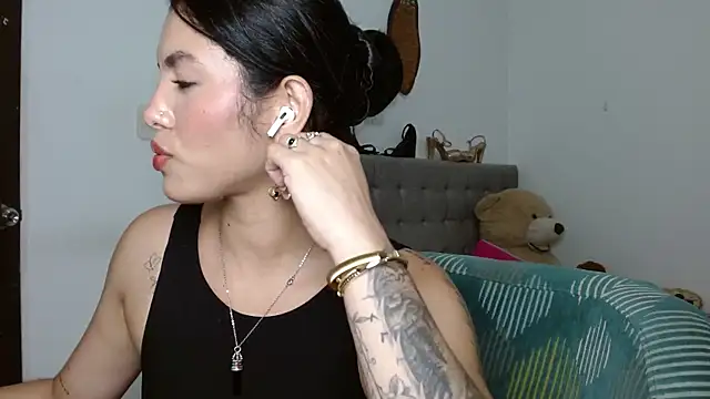 Sexy Lia  online show from 07-10-26, 02:33