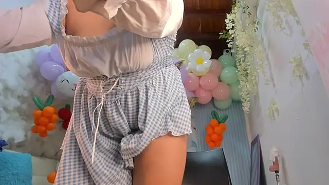 Danniela18  online show from 03-31-26, 01:24