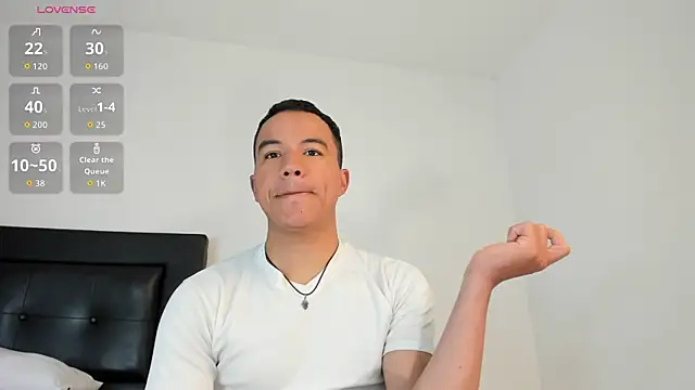 Snapshot of lucas_wellx chatting on 07-14-26, 10:05 lucas wellx online show from 07-14-26, 10:05