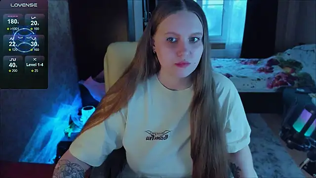 Snapshot of Alice_Dreamgirl_ chatting on 03-09-25, 03:38 Alice Dreamgirl  online show from 03-09-25, 03:38