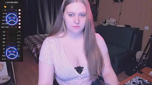 Snapshot of Alice_Dreamgirl_ chatting on 10-01-25, 09:14 Alice Dreamgirl  online show from 10-01-25, 09:14