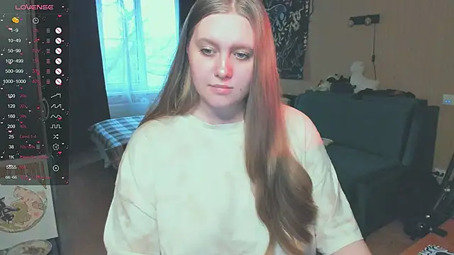 Snapshot of Alice_Dreamgirl_ chatting on 10-26-25, 12:05 Alice Dreamgirl  online show from 10-26-25, 12:05