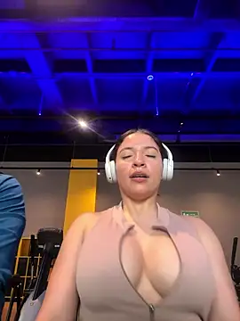 Snapshot of johanafox_ chatting on 01-15-26, 07:17 johanafox online show from 01-15-26, 07:17