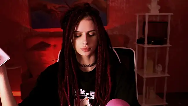 Snapshot of JadeCastle_ chatting on 05-14-26, 04:04 JadeCastle online show from 05-14-26, 04:04