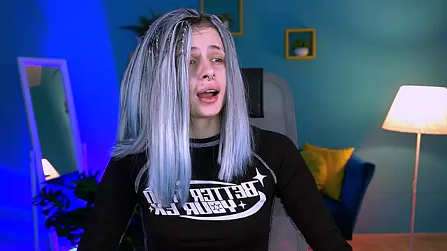 JadeCastle  online show from 11-05-25, 03:42