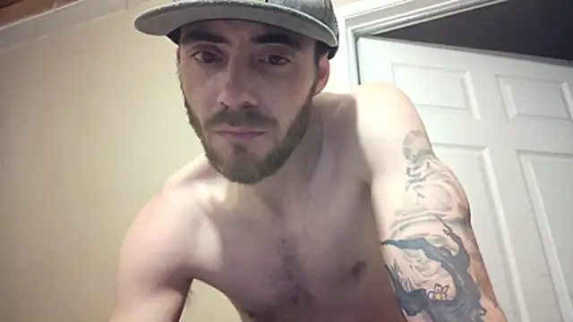 Huntzg23 online show from 12-22-25, 04:01