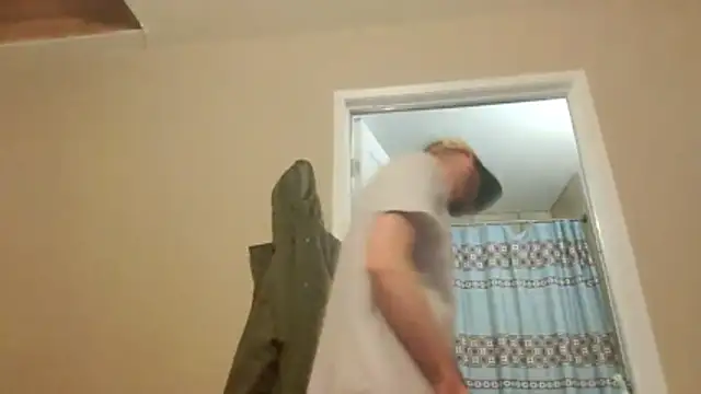 Huntzg23 online show from 12-19-25, 03:54