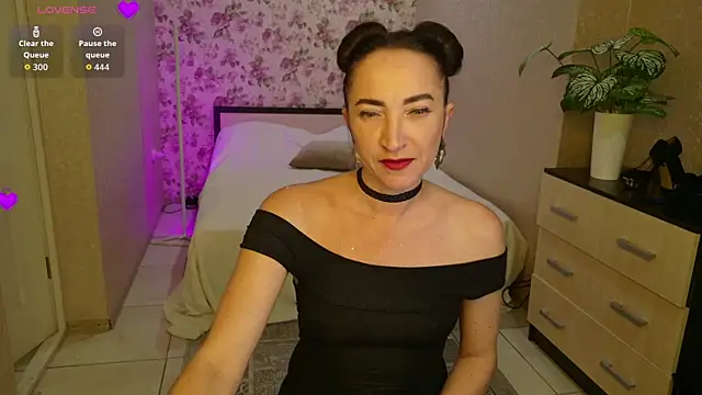 AnneHaddaway online show from 07-21-26, 09:49