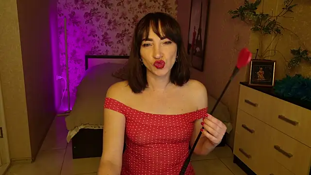 Snapshot of AnneHaddaway chatting on 05-17-26, 07:03 AnneHaddaway online show from 05-17-26, 07:03