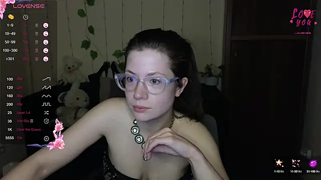 Snapshot of Alicia_redfollow chatting on 03-22-25, 03:31 Alicia redfollow online show from 03-22-25, 03:31