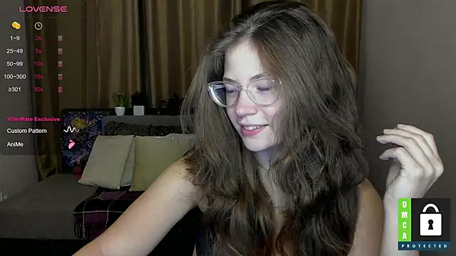 Snapshot of Alicia_redfollow chatting on 09-24-25, 11:28 Alicia redfollow online show from 09-24-25, 11:28