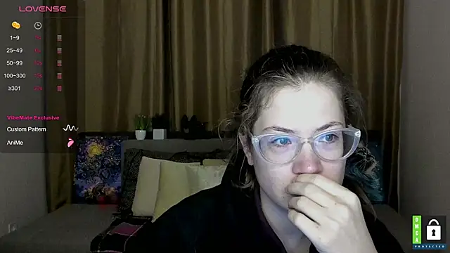 Snapshot of Alicia_redfollow chatting on 10-10-25, 05:19 Alicia redfollow online show from 10-10-25, 05:19