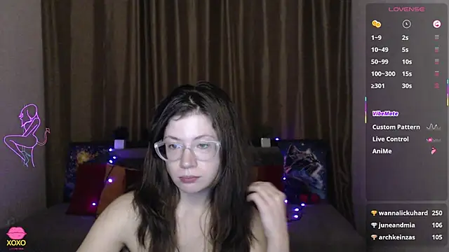 Snapshot of Alicia_redfollow chatting on 03-15-25, 12:34 Alicia redfollow online show from 03-15-25, 12:34